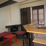 Appartment Sedan
