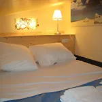 Appartment Sedan